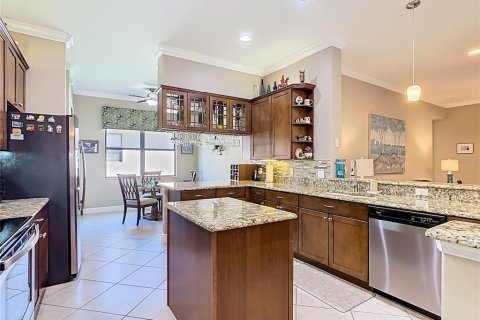 House in Poinciana, Florida 3 bedrooms, 222.32 sq.m. № 1546917 - photo 6