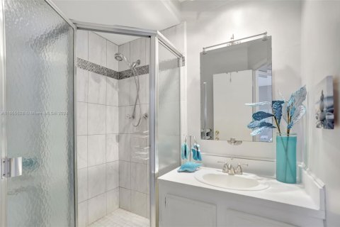 Condominio en venta en Lauderdale Lakes, Florida, 2 dormitorios, 87.7 m2 № 1864719 - foto 18