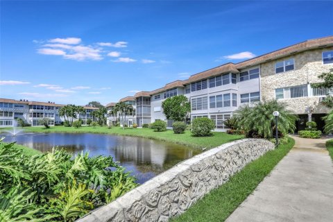 Condominio en venta en Lauderdale Lakes, Florida, 2 dormitorios, 87.7 m2 № 1864719 - foto 29