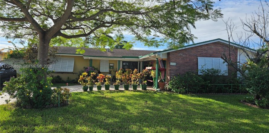 Immobilier commercial à Miami, Floride 1 chambre, 18.58 m2 № 2192811