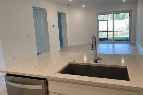 House in Englewood, Florida 2 bedrooms, 134.52 sq.m. № 1821121 - photo 13