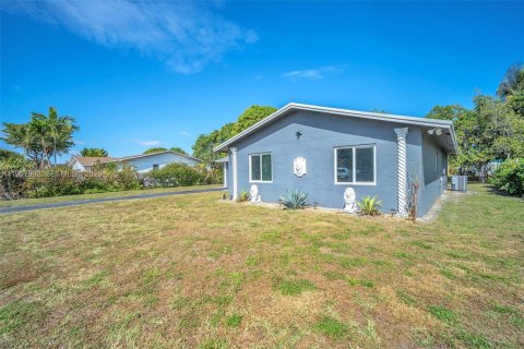 Villa ou maison à vendre à Lauderhill, Floride: 3 chambres, 129.13 m2 № 2029290 - photo 3