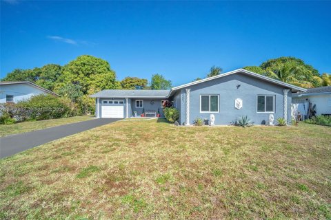 Villa ou maison à vendre à Lauderhill, Floride: 3 chambres, 129.13 m2 № 2029290 - photo 2