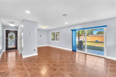 Villa ou maison à vendre à Lauderhill, Floride: 3 chambres, 129.13 m2 № 2029290 - photo 9