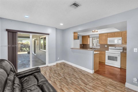 Villa ou maison à vendre à Lauderhill, Floride: 3 chambres, 129.13 m2 № 2029290 - photo 26