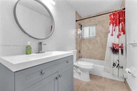 Villa ou maison à vendre à Lauderhill, Floride: 3 chambres, 129.13 m2 № 2029290 - photo 19