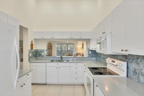 Copropriété à vendre à Sarasota, Floride: 2 chambres, 115.01 m2 № 2094045 - photo 14