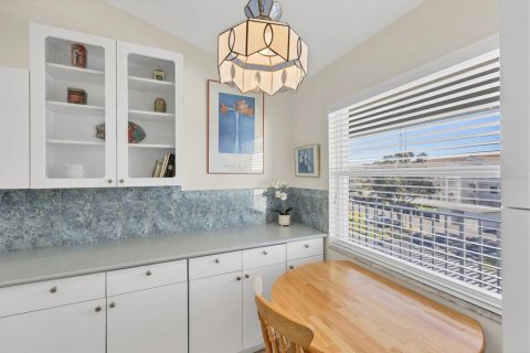 Copropriété à vendre à Sarasota, Floride: 2 chambres, 115.01 m2 № 2094045 - photo 17