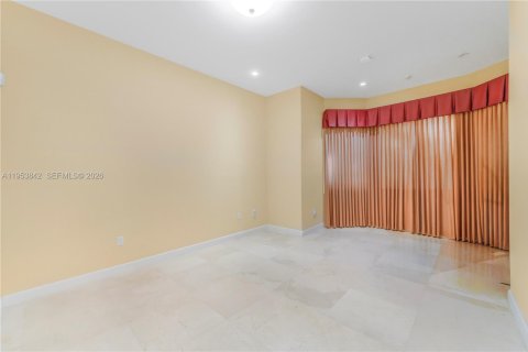 Villa ou maison à vendre à Cutler Bay, Floride: 5 chambres, 438.22 m2 № 2025402 - photo 24