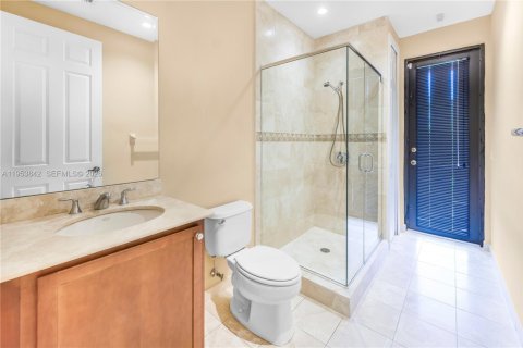 Villa ou maison à vendre à Cutler Bay, Floride: 5 chambres, 438.22 m2 № 2025402 - photo 23