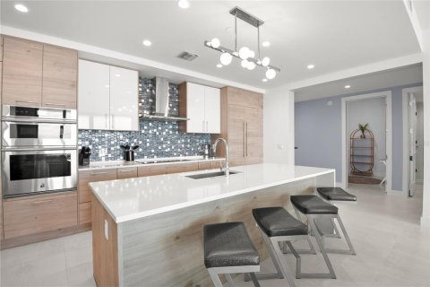 Condominio en alquiler en Saint Petersburg, Florida, 2 dormitorios, 171.22 m2 № 1914634 - foto 11