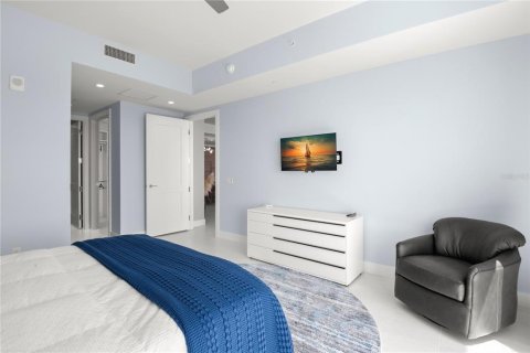 Condo in Saint Petersburg, Florida, 2 bedrooms  № 1914634 - photo 16