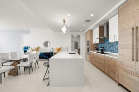 Condominio en alquiler en Saint Petersburg, Florida, 2 dormitorios, 171.22 m2 № 1914634 - foto 6
