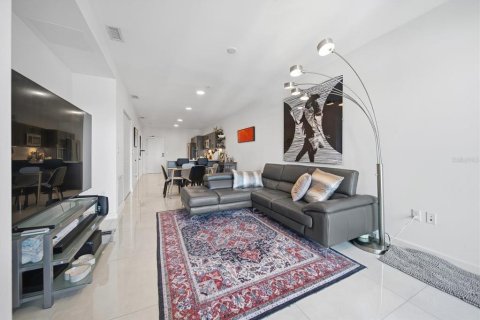Condo in Saint Petersburg, Florida, 2 bedrooms  № 2094878 - photo 18