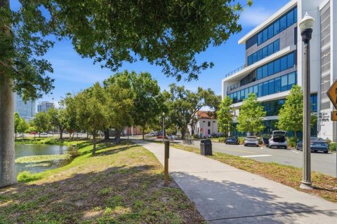 Condo in Saint Petersburg, Florida, 2 bedrooms  № 2094878 - photo 28