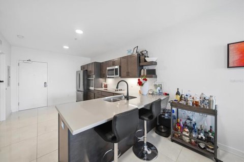 Condo in Saint Petersburg, Florida, 2 bedrooms  № 2094878 - photo 4