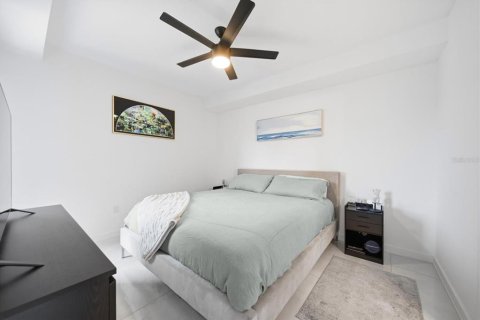 Condo in Saint Petersburg, Florida, 2 bedrooms  № 2094878 - photo 20