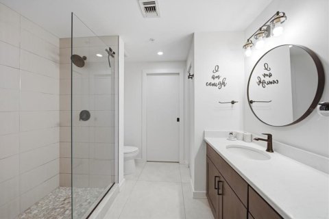 Condo in Saint Petersburg, Florida, 2 bedrooms  № 2094878 - photo 22