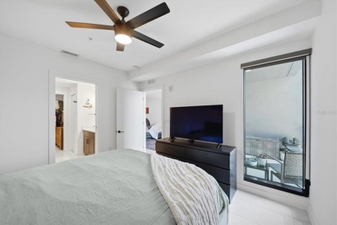 Condo in Saint Petersburg, Florida, 2 bedrooms  № 2094878 - photo 21