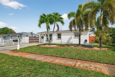 Villa ou maison à vendre à Hollywood, Floride: 3 chambres, 85.47 m2 № 2049613 - photo 6