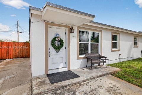 Villa ou maison à vendre à Hollywood, Floride: 3 chambres, 85.47 m2 № 2049613 - photo 9