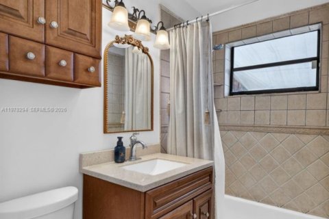 Villa ou maison à vendre à Hollywood, Floride: 3 chambres, 85.47 m2 № 2049613 - photo 27