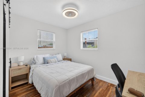 Villa ou maison à vendre à Hollywood, Floride: 3 chambres, 85.47 m2 № 2049613 - photo 28