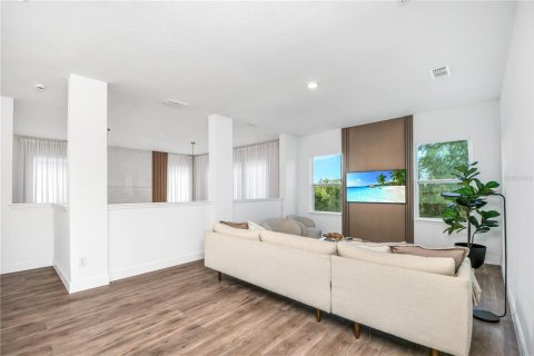 House in Winter Garden, Florida 5 bedrooms, 349.96 sq.m. № 1846881 - photo 28