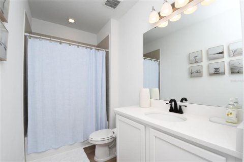 House in Winter Garden, Florida 5 bedrooms, 349.96 sq.m. № 1846881 - photo 27