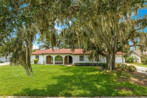 Casa en venta en Eustis, Florida, 3 dormitorios, 238.02 m2 № 1918680 - foto 2