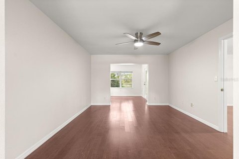 Casa en venta en Eustis, Florida, 3 dormitorios, 238.02 m2 № 1918680 - foto 21