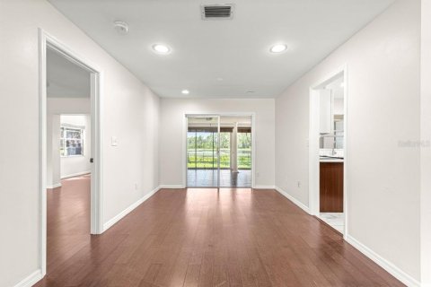 Casa en venta en Eustis, Florida, 3 dormitorios, 238.02 m2 № 1918680 - foto 13