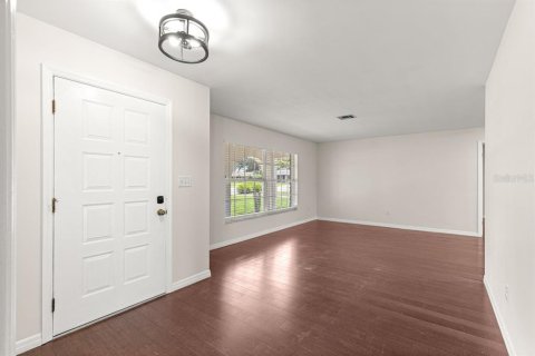 Casa en venta en Eustis, Florida, 3 dormitorios, 238.02 m2 № 1918680 - foto 9