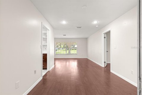 Casa en venta en Eustis, Florida, 3 dormitorios, 238.02 m2 № 1918680 - foto 14
