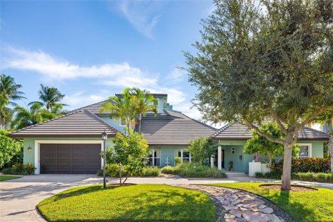 House in Fort Lauderdale, Florida 4 bedrooms, 537.35 sq.m. № 2082128