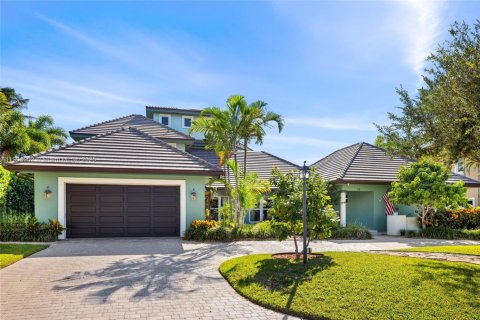 House in Fort Lauderdale, Florida 4 bedrooms, 537.35 sq.m. № 2082128 - photo 10