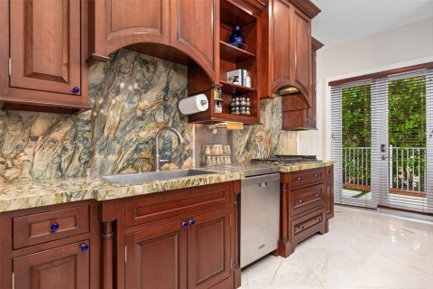 House in Fort Lauderdale, Florida 4 bedrooms, 537.35 sq.m. № 2082128 - photo 25