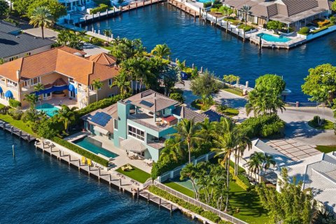 House in Fort Lauderdale, Florida 4 bedrooms, 537.35 sq.m. № 2082128 - photo 7