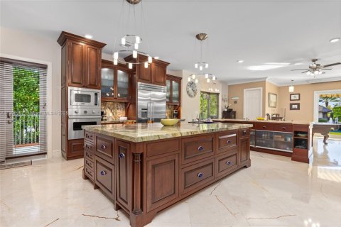 House in Fort Lauderdale, Florida 4 bedrooms, 537.35 sq.m. № 2082128 - photo 14