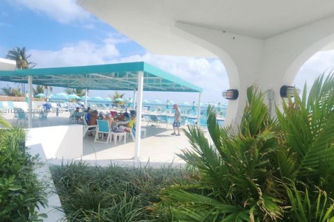 Copropriété à vendre à Hallandale Beach, Floride: 1 chambre, 52.95 m2 № 2431391 - photo 18