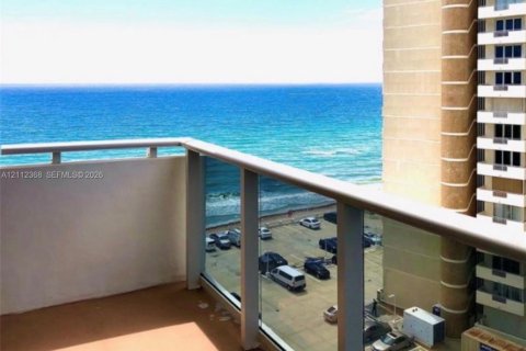 Condo à Hallandale Beach, Floride, 1 chambre  № 2431391