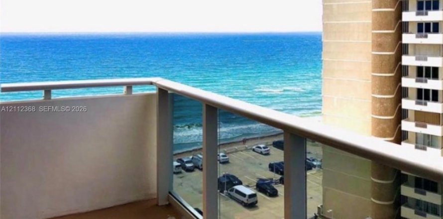 Condo à Hallandale Beach, Floride, 1 chambre  № 2431391