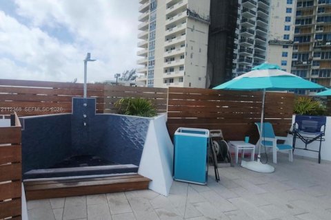 Copropriété à vendre à Hallandale Beach, Floride: 1 chambre, 52.95 m2 № 2431391 - photo 15