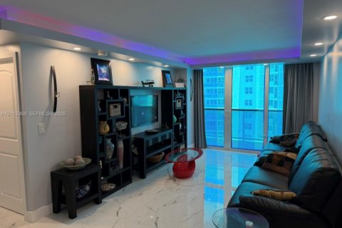 Copropriété à vendre à Hallandale Beach, Floride: 1 chambre, 52.95 m2 № 2431391 - photo 2