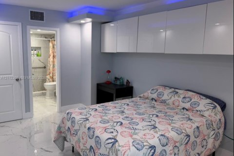 Copropriété à vendre à Hallandale Beach, Floride: 1 chambre, 52.95 m2 № 2431391 - photo 8