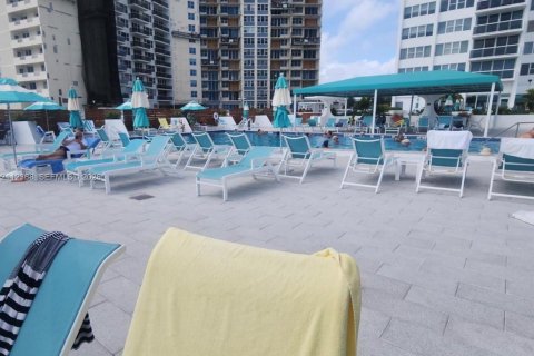 Copropriété à vendre à Hallandale Beach, Floride: 1 chambre, 52.95 m2 № 2431391 - photo 14