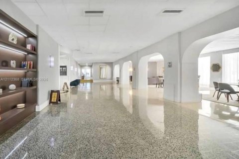 Copropriété à vendre à Hallandale Beach, Floride: 1 chambre, 52.95 m2 № 2431391 - photo 19