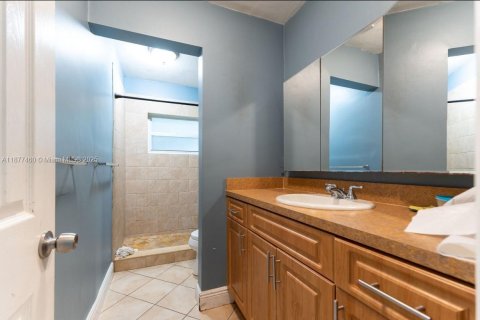 Снять в аренду виллу или дом в Майами, Флорида 4 спальни, 120.4м2, № 1922688 - фото 18