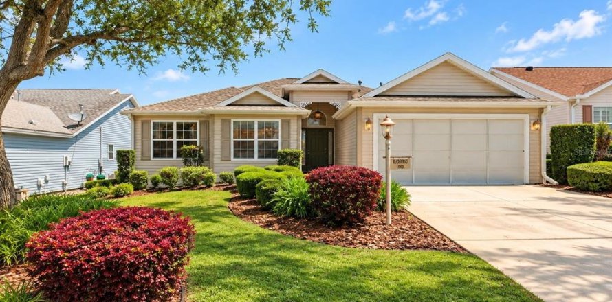 Villa ou maison à The Villages, Floride 3 chambres, 154.87 m2 № 2419376