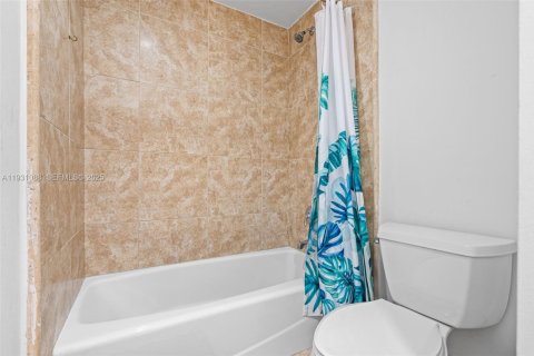 Снять в аренду кондоминиум в Майами-Бич, Флорида 2 спальни, 119.57м2, № 1989780 - фото 13